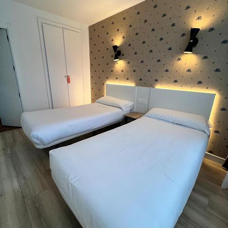 Hotel Iraipe Gorbea Auto Check-In à Vitoria-Gasteiz Extérieur photo