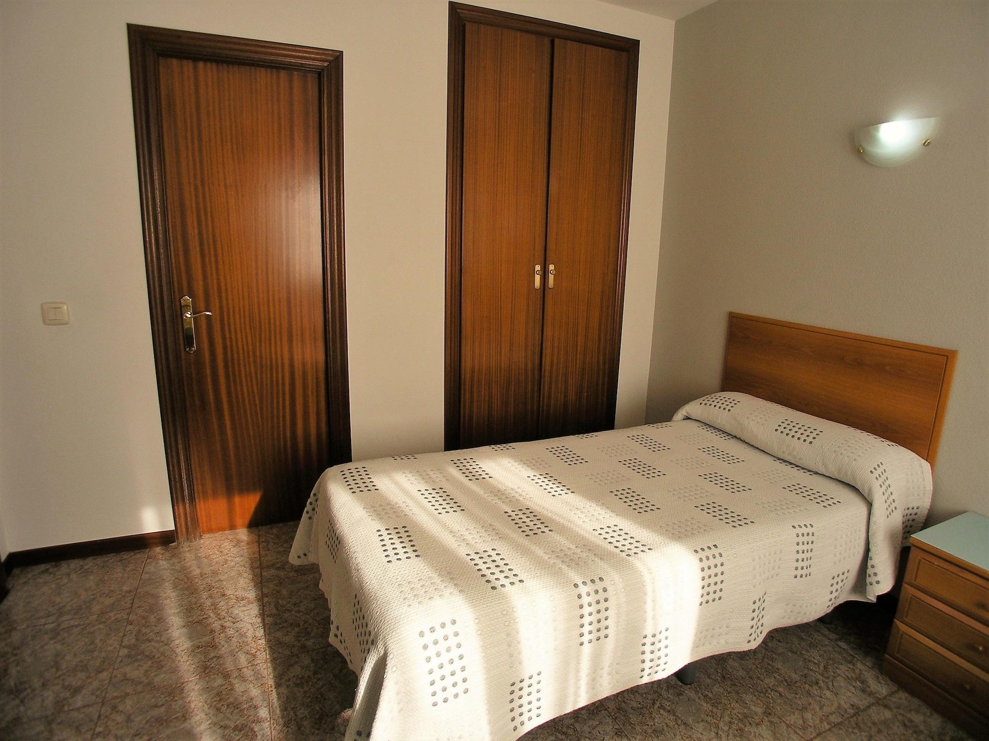Hotel Iraipe Gorbea Auto Check-In à Vitoria-Gasteiz Extérieur photo