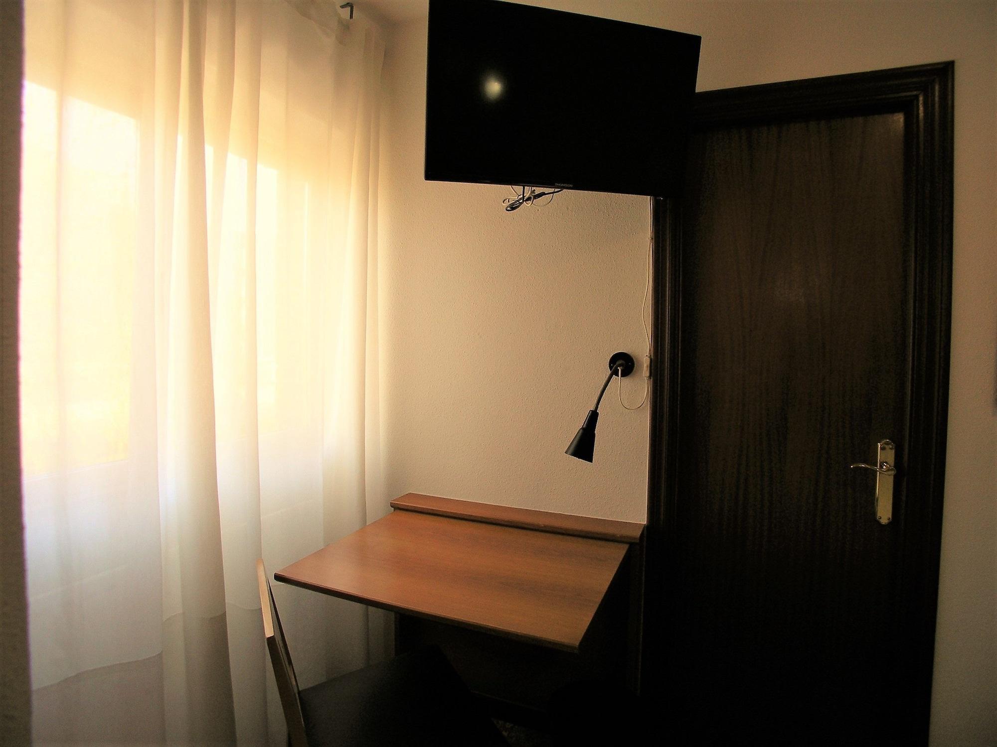 Hotel Iraipe Gorbea Auto Check-In à Vitoria-Gasteiz Extérieur photo