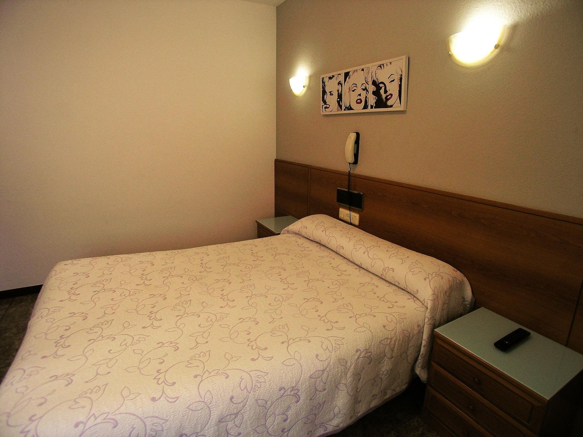 Hotel Iraipe Gorbea Auto Check-In à Vitoria-Gasteiz Extérieur photo
