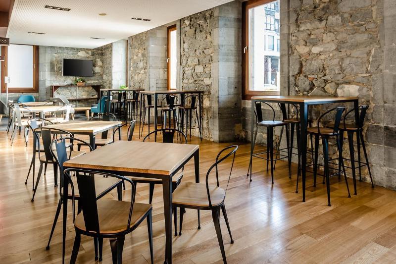 Hotel Iraipe Gorbea Auto Check-In à Vitoria-Gasteiz Extérieur photo